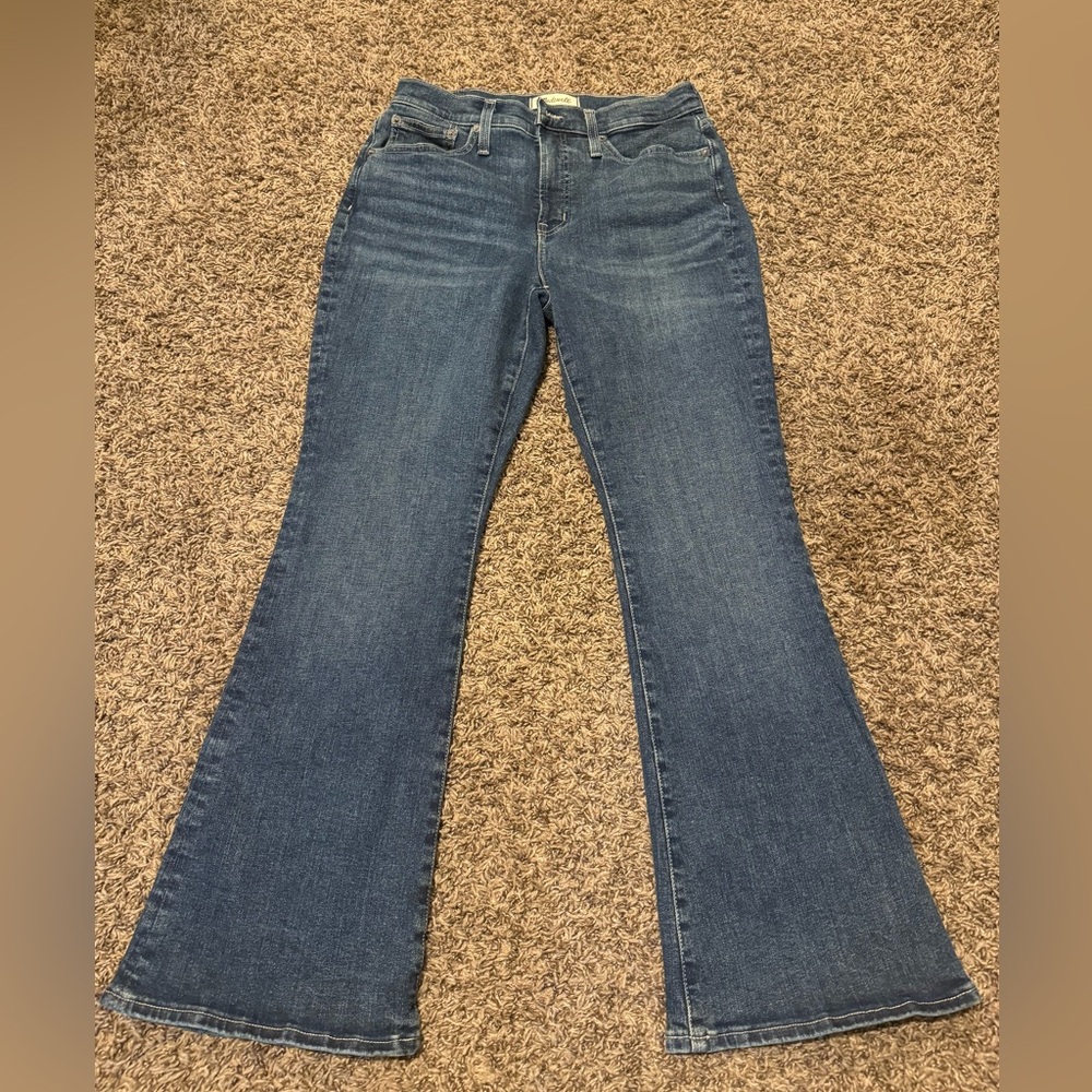 Madewell The Perfect Vintage Flare Jeans in Size 28P Blue Medium Wash Pants